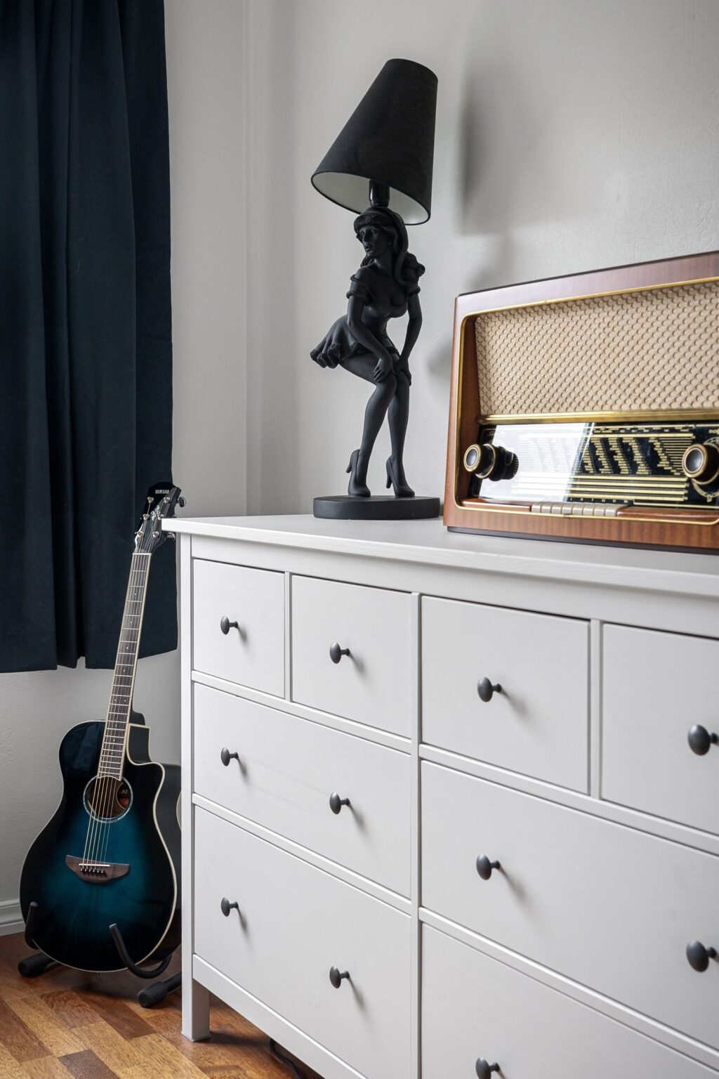 White six-drawer dresser