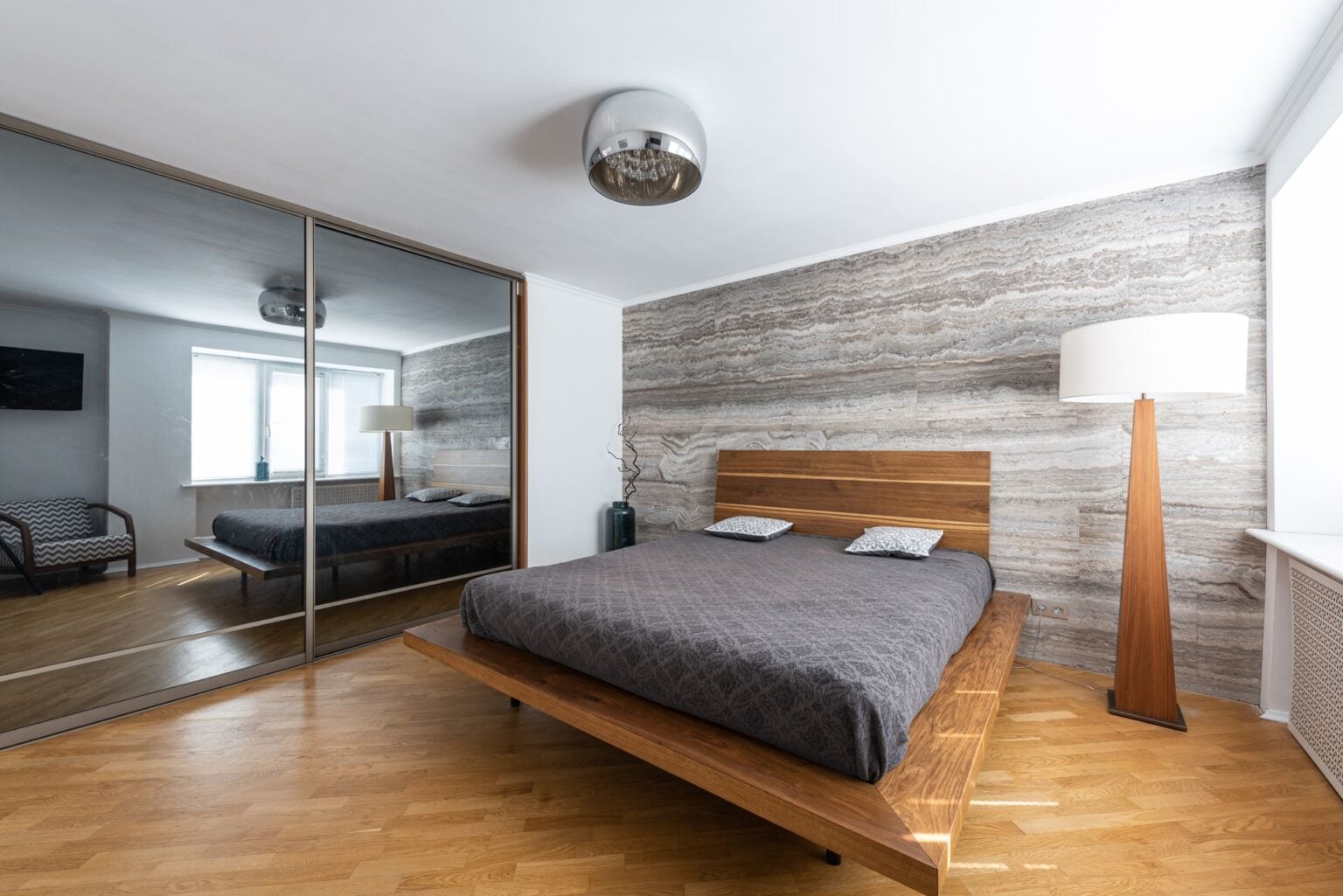 Low platform bed frame in oak