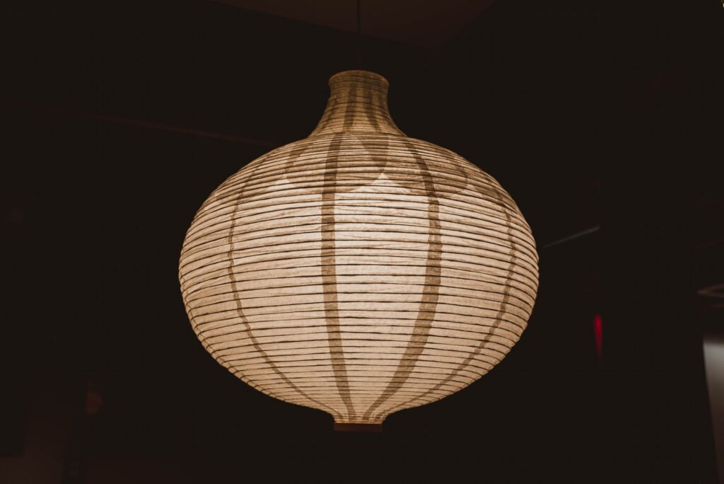 Måne Paper Pendant glowing in the dark