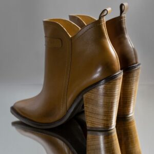 Frida leather ankle boot in tan